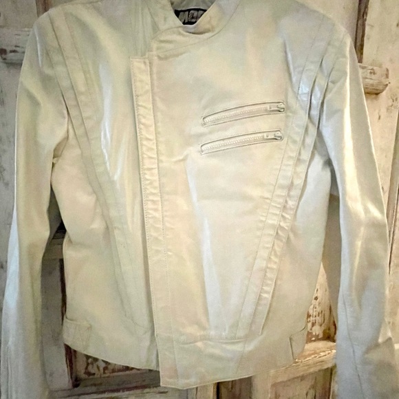 Fabulous Vintage 80’s Leather Jacket - Picture 2 of 9